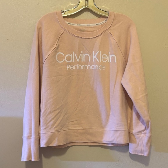 Calvin Klein Light Pink Crewneck - Picture 1 of 1